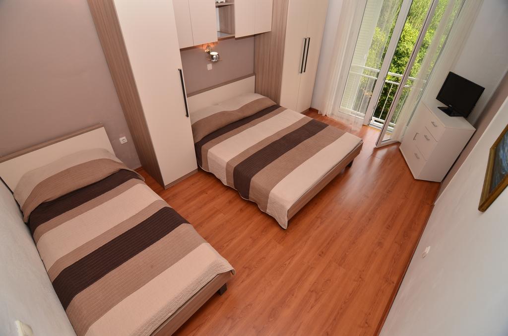 Apartments Sonja Tučepi Exterior foto